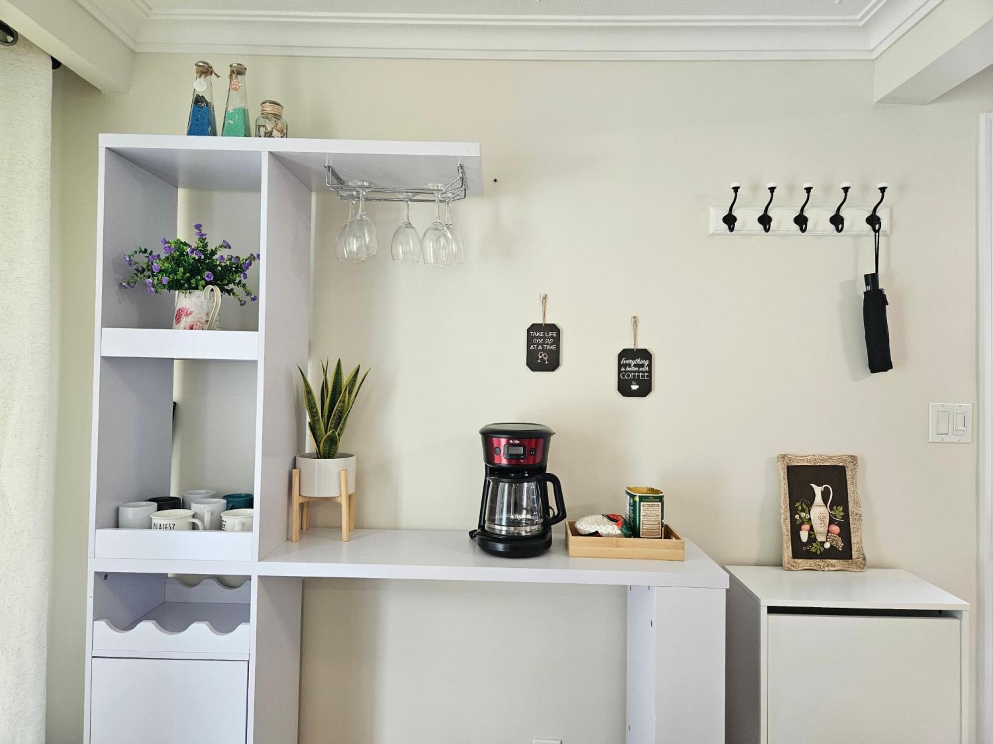 Ferienwohnung Newly-Renovated 3Br House, 12 Minutes To Airport Toronto Exterior foto